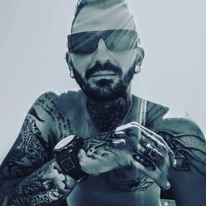 Meet your Posher, Gage